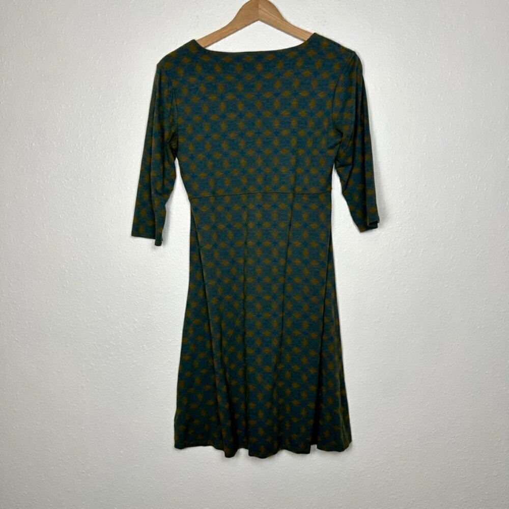 Toad and co Rosemary style dress with 3/4 inch sleeves made with organic cotton - Picture 6 of 7